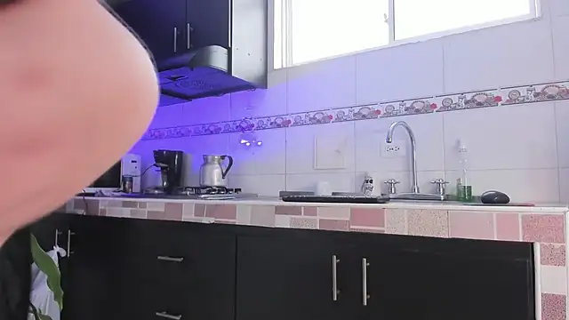 Emma-evans online show from 03/21/25, 01:12