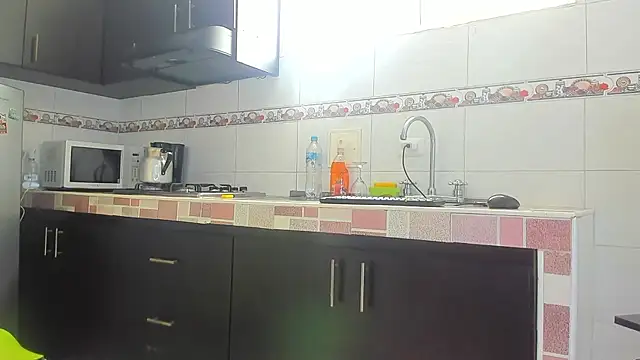 Emma-evans online show from 10/12/25, 03:00