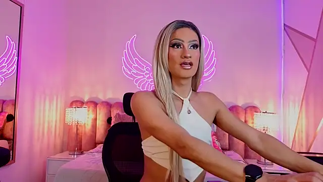  scarletmoore online show from 09/11/25, 08:25