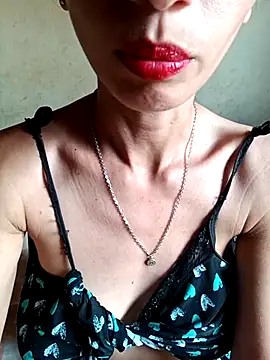 Snapshot of Nandasant09 chatting on 02/16/25, 04:32 Nandasant09 online show from 02/16/25, 04:32