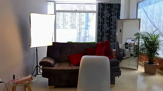 camil milfdream online show from 01/18/25, 05:37