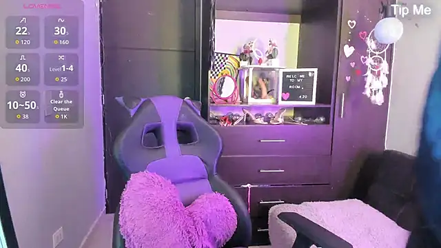 Emilytafur online show from 10/10/25, 08:08