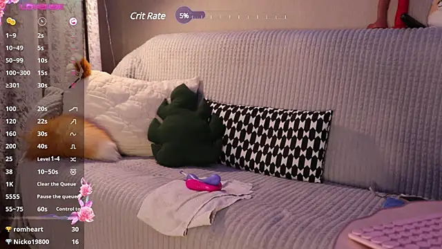 Snapshot of mari_moon_bunny chatting on 12/13/24, 05:00 mari moon bunny online show from 12/13/24, 05:00