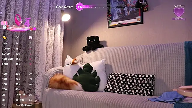 Snapshot of mari_moon_bunny chatting on 11/15/25, 02:13 mari moon bunny online show from 11/15/25, 02:13