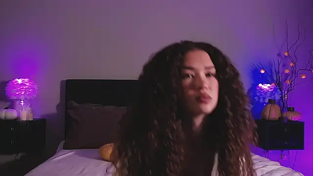 Snapshot of Denise_Garciia chatting on 11/14/25, 01:21 Denise Garciia online show from 11/14/25, 01:21