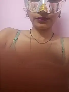 Nandinip2706 online show from 05/22/26, 03:17