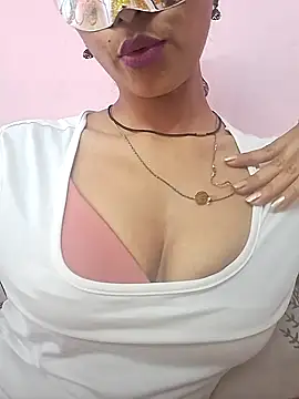 Nandinip2706 online show from 05/23/26, 10:19