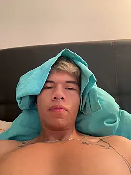 Logan smith1 online show from 02/01/25, 08:16