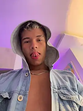 Logan smith1 online show from 02/17/25, 10:25