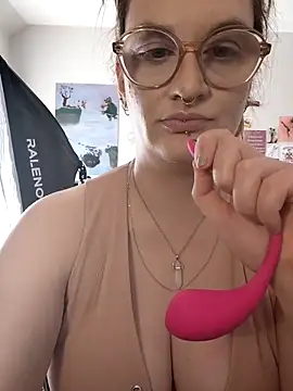 Snapshot of PrincesseMalicia chatting on 04/09/26, 02:00 PrincesseMalicia online show from 04/09/26, 02:00