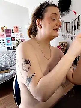 Snapshot of PrincesseMalicia chatting on 04/21/26, 01:50 PrincesseMalicia online show from 04/21/26, 01:50