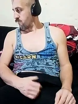 Snapshot of GrofLicno chatting on 12/08/24, 08:58 GrofLicno online show from 12/08/24, 08:58