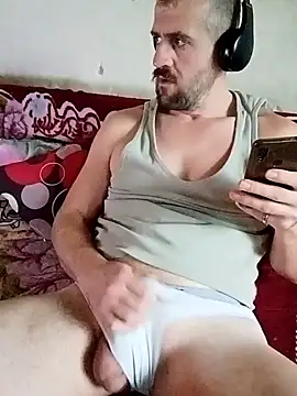 Snapshot of GrofLicno chatting on 01/03/25, 12:52 GrofLicno online show from 01/03/25, 12:52