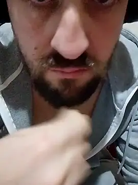 Snapshot of GrofLicno chatting on 01/26/25, 07:41 GrofLicno online show from 01/26/25, 07:41