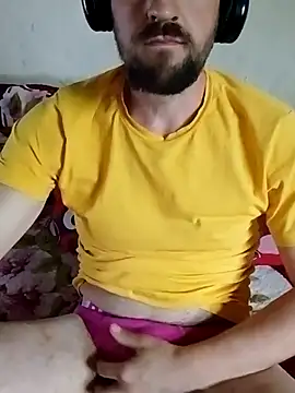 Snapshot of GrofLicno chatting on 03/17/25, 01:29 GrofLicno online show from 03/17/25, 01:29