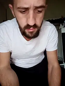 Snapshot of GrofLicno chatting on 12/04/25, 12:14 GrofLicno online show from 12/04/25, 12:14