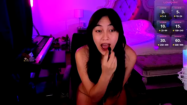 Snapshot of JasmineWinters chatting on 07/12/26, 10:34 JasmineWinters online show from 07/12/26, 10:34