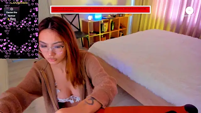 Snapshot of Jekky_ice chatting on 12/19/24, 06:34 Jekky ice online show from 12/19/24, 06:34