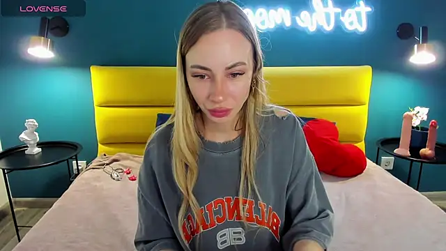 Snapshot of Diana_Garrett chatting on 03/26/26, 01:44 Diana Garrett online show from 03/26/26, 01:44