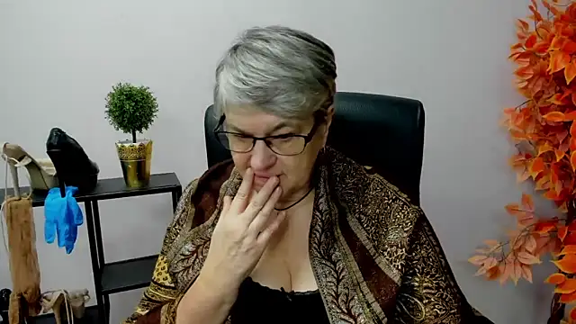 IrisDream online show from 01/28/25, 07:22