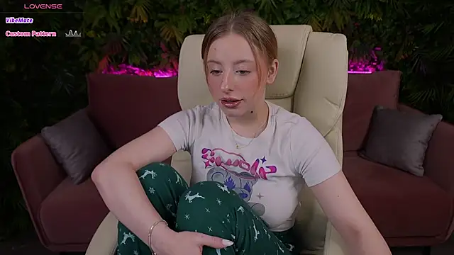 SilverrMoon online show from 02/23/25, 11:22