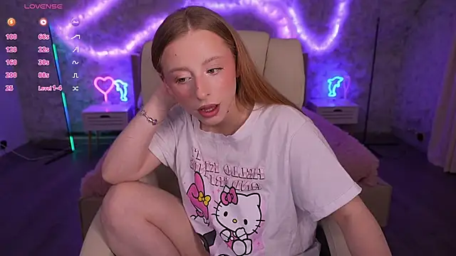 SilverrMoon online show from 02/24/25, 08:25