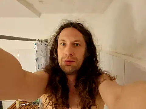 Josephine LIVE online show from 10/12/25, 06:01