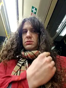 Josephine LIVE online show from 11/29/25, 09:18