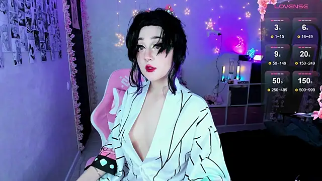 Snapshot of Aki__Ra chatting on 02/14/25, 01:02 Aki Ra online show from 02/14/25, 01:02