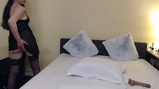 Melissa Mely online show from 01/08/25, 04:44