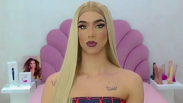 Snapshot of briana_sex32 chatting on 02/20/26, 06:26 briana sex32 online show from 02/20/26, 06:26