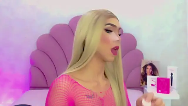 Snapshot of briana_sex32 chatting on 03/06/26, 04:09 briana sex32 online show from 03/06/26, 04:09