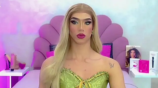 Snapshot of briana_sex32 chatting on 03/09/26, 12:42 briana sex32 online show from 03/09/26, 12:42