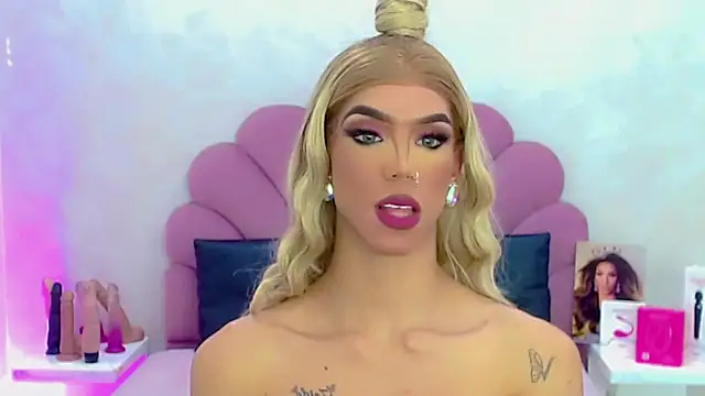 Snapshot of briana_sex32 chatting on 03/15/26, 04:57 briana sex32 online show from 03/15/26, 04:57