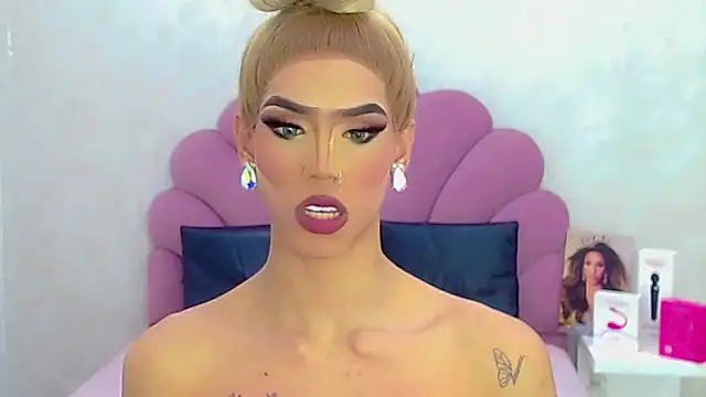 Snapshot of briana_sex32 chatting on 03/19/26, 08:07 briana sex32 online show from 03/19/26, 08:07