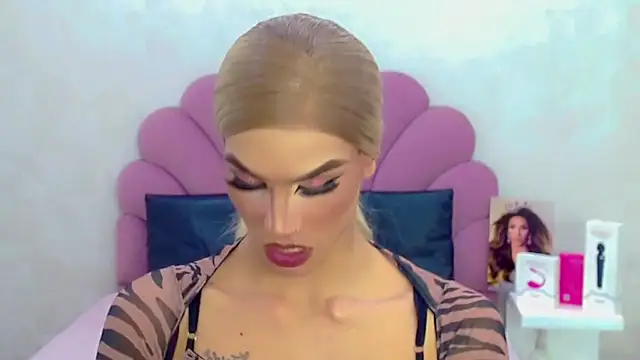 Snapshot of briana_sex32 chatting on 03/21/26, 08:19 briana sex32 online show from 03/21/26, 08:19