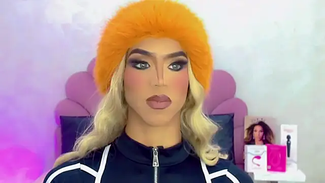 Snapshot of briana_sex32 chatting on 04/15/26, 03:35 briana sex32 online show from 04/15/26, 03:35