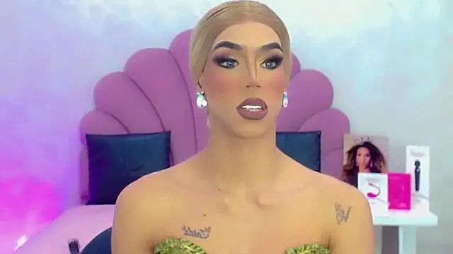 Snapshot of briana_sex32 chatting on 04/21/26, 03:46 briana sex32 online show from 04/21/26, 03:46