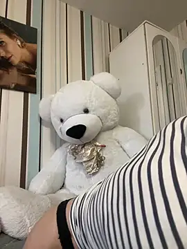 Liya my online show from 01/14/26, 01:17