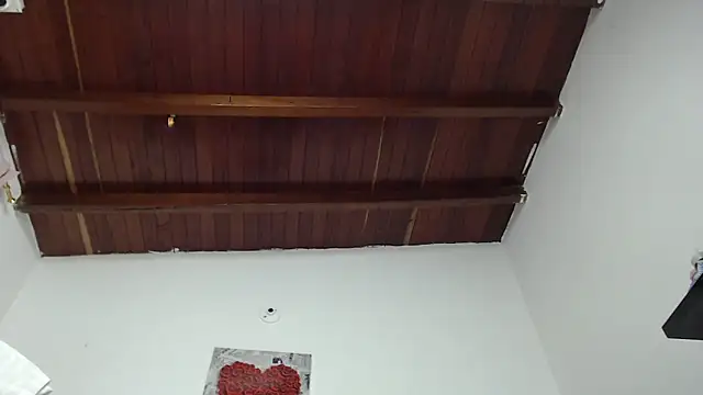 Snapshot of Angelinna_Milf chatting on 10/15/25, 06:52 Angelinna Milf online show from 10/15/25, 06:52