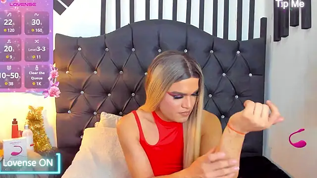 Snapshot of AllisonsweetZ chatting on 12/19/24, 08:13 AllisonsweetZ online show from 12/19/24, 08:13