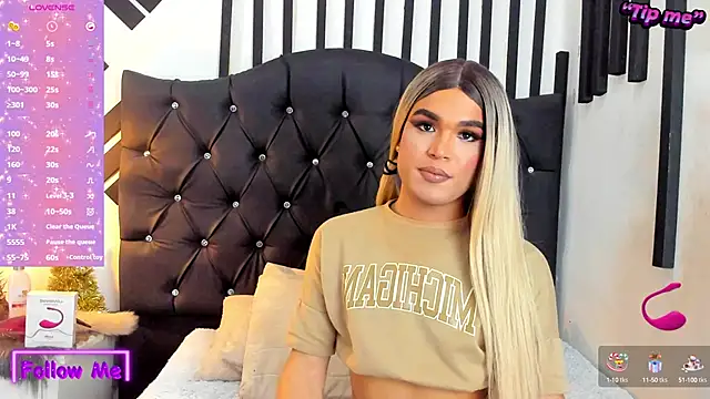 Snapshot of AllisonsweetZ chatting on 12/31/24, 08:12 AllisonsweetZ online show from 12/31/24, 08:12