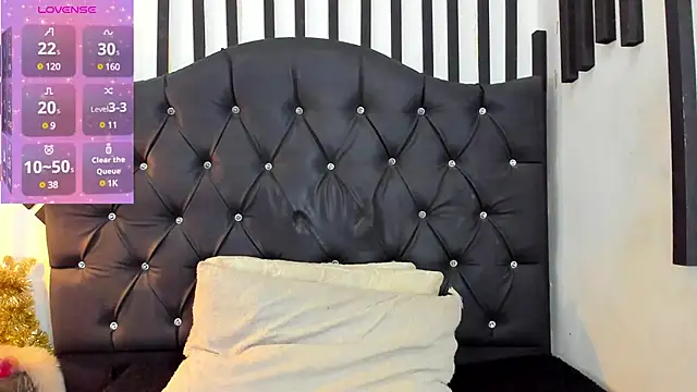 Snapshot of AllisonsweetZ chatting on 01/07/25, 08:10 AllisonsweetZ online show from 01/07/25, 08:10