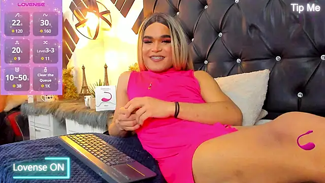 Snapshot of AllisonsweetZ chatting on 01/10/25, 11:18 AllisonsweetZ online show from 01/10/25, 11:18