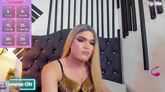 Snapshot of AllisonsweetZ chatting on 01/22/25, 07:56 AllisonsweetZ online show from 01/22/25, 07:56