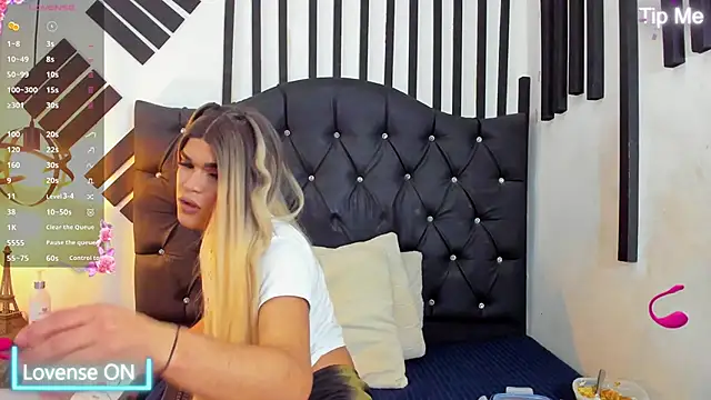 Snapshot of AllisonsweetZ chatting on 02/11/25, 09:03 AllisonsweetZ online show from 02/11/25, 09:03