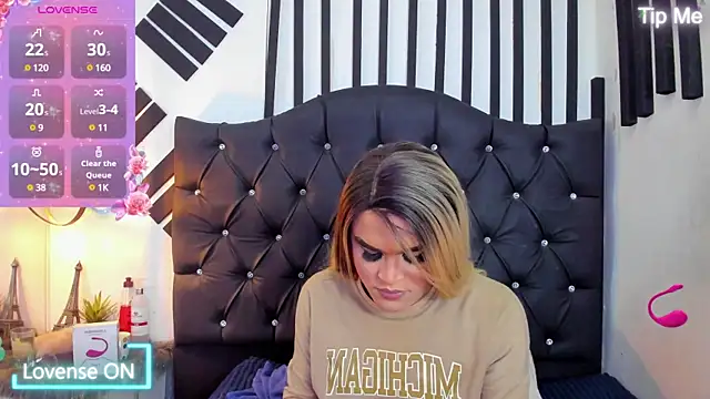 Snapshot of AllisonsweetZ chatting on 03/03/25, 01:20 AllisonsweetZ online show from 03/03/25, 01:20