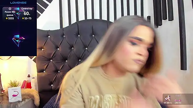 Snapshot of AllisonsweetZ chatting on 03/15/25, 07:38 AllisonsweetZ online show from 03/15/25, 07:38