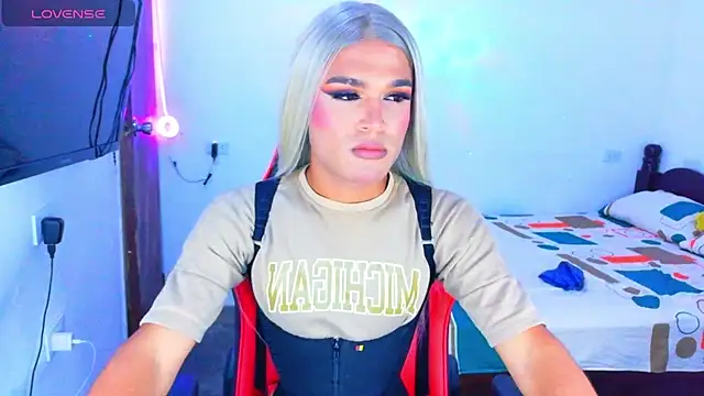 Snapshot of AllisonsweetZ chatting on 04/07/26, 04:18 AllisonsweetZ online show from 04/07/26, 04:18