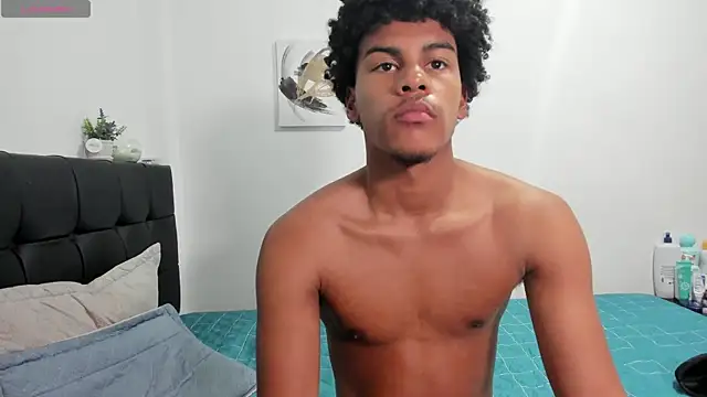 Snapshot of RoddyRich11 chatting on 01/08/25, 10:27 RoddyRich11 online show from 01/08/25, 10:27